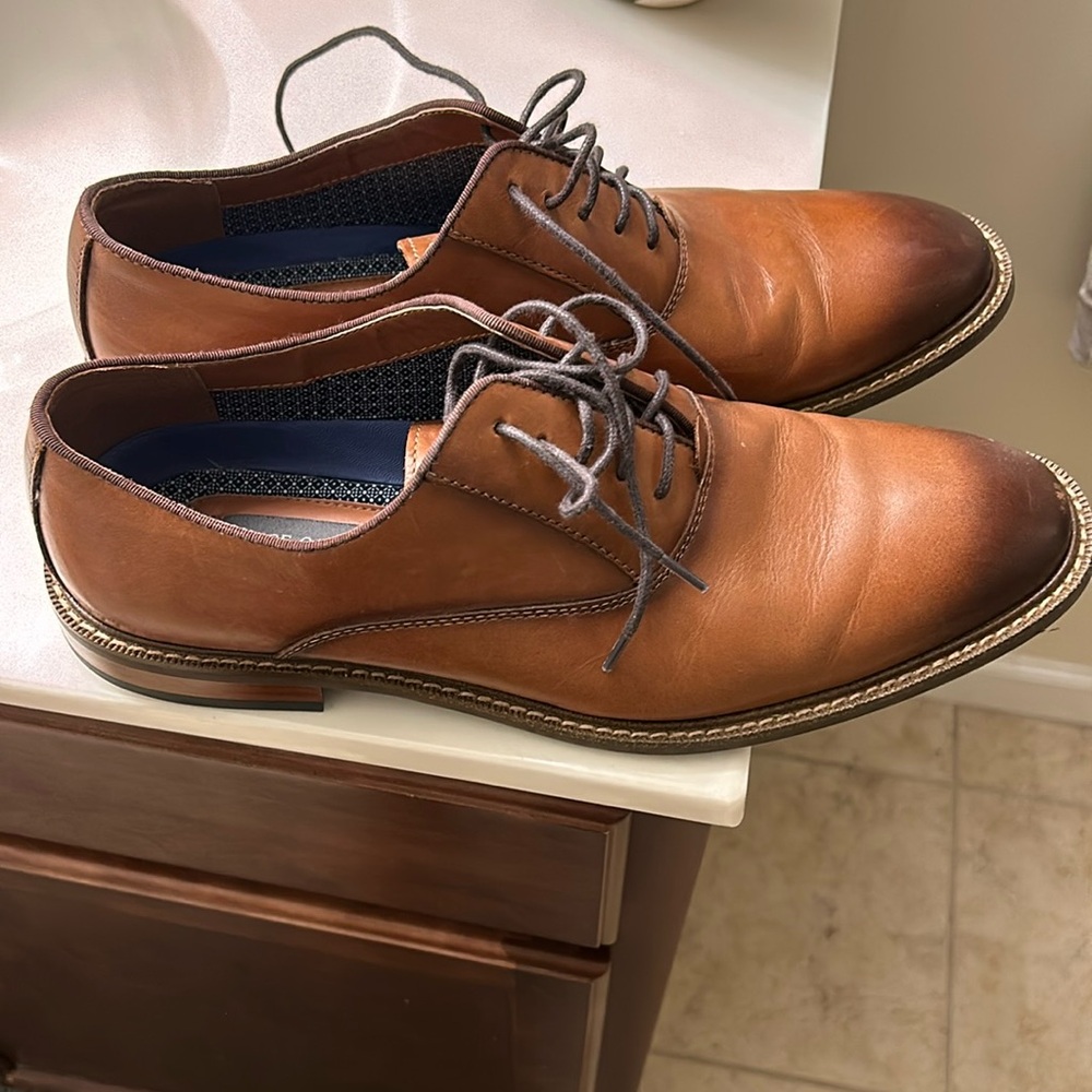 Vince Camuto String Ups